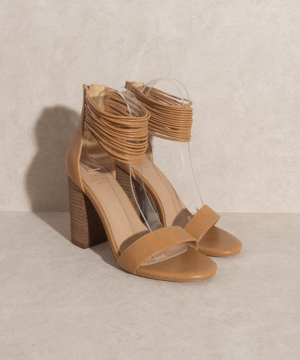 OASIS SOCIETY Blair   Thick Ankle Strap Block Heel